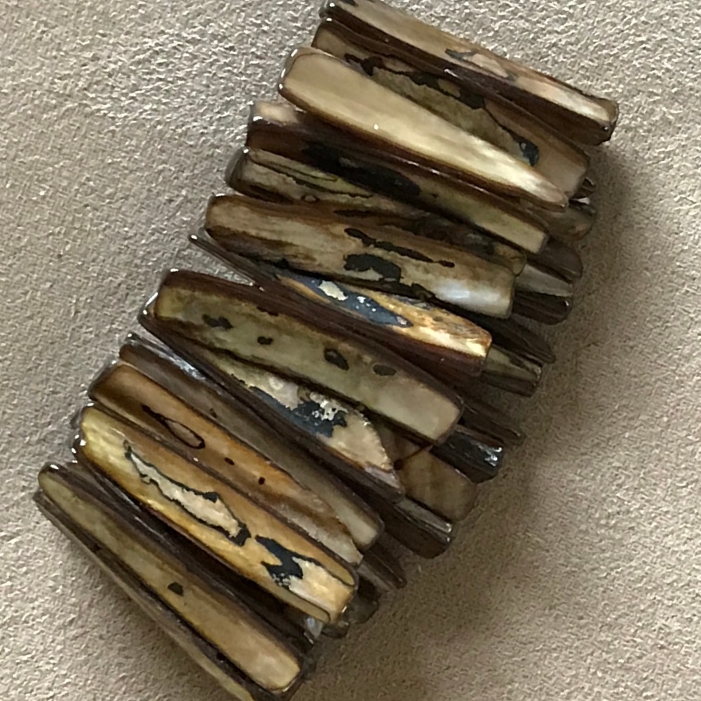 cuff shell bracelet stretches for easy wear - Picture 2 of 2